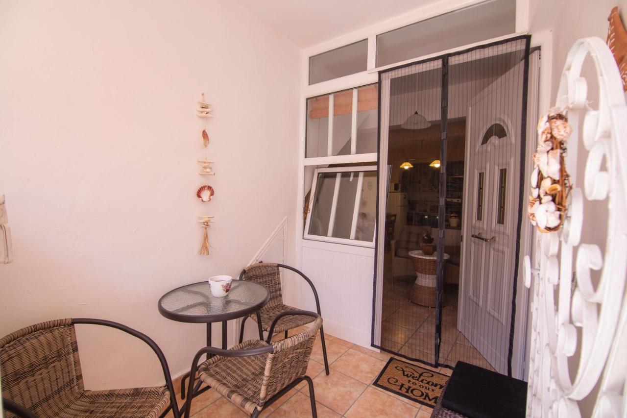 Jo'S Guesthouse, Benitses Benitses  Esterno foto